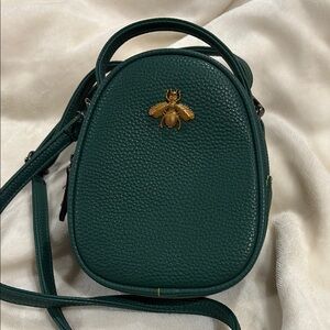 Elegant Green Leather Crossbody Bag